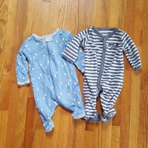 Set of 2 Onsies / sleepers Newborn